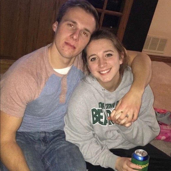 Meet your Posher, Taylor - Picture 4 of 7